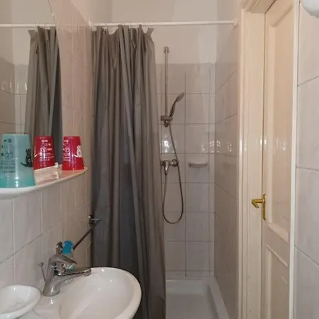 Apartment S48 Apartmanhaz *